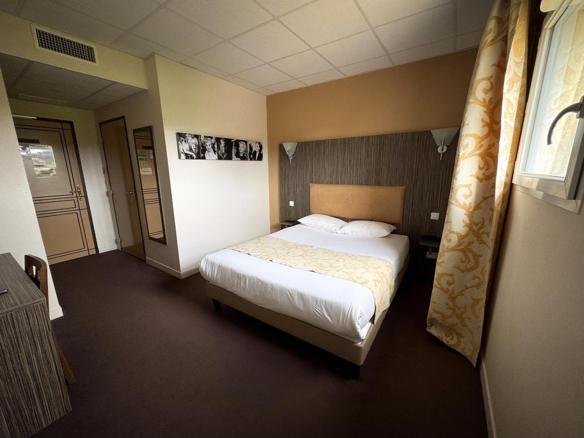 Brit Hotel Confort Alexia - La Souterraine Εξωτερικό φωτογραφία