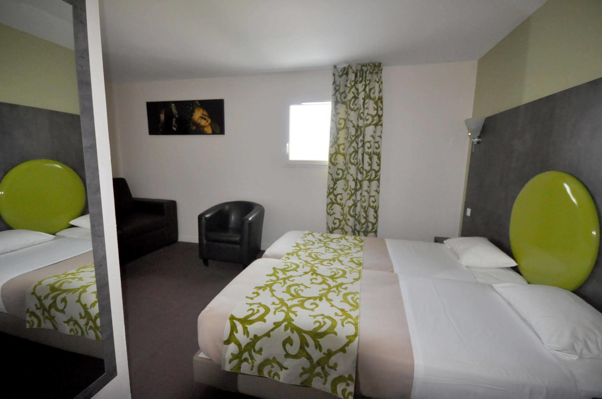 Brit Hotel Confort Alexia - La Souterraine Εξωτερικό φωτογραφία